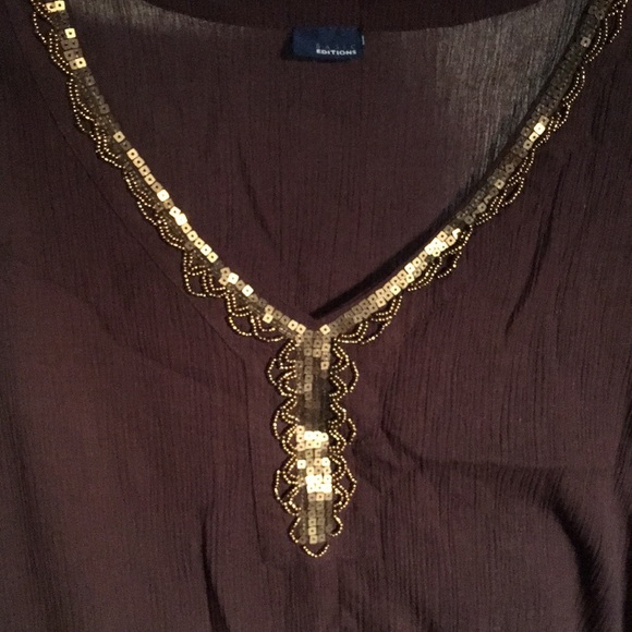 Beautiful blouse - Picture 2 of 2